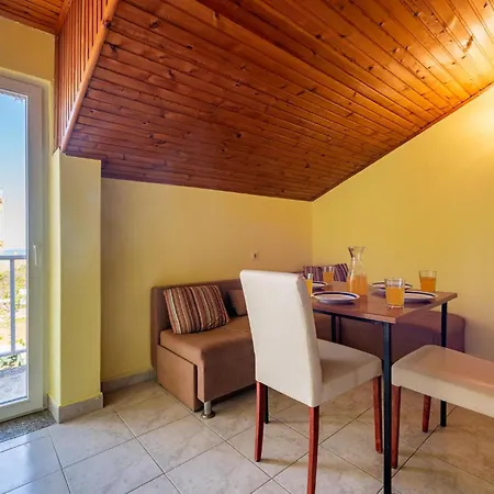 Gorgeous In With Wifi *